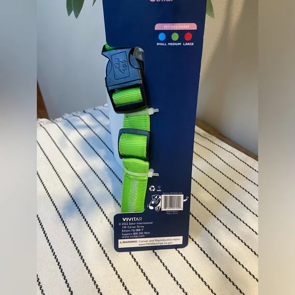 Light up collar M/L NWT - Picture 2 of 2